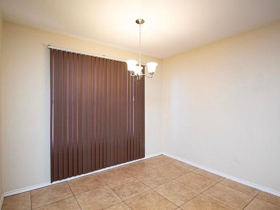 5th image of 11101 Palafox Dr