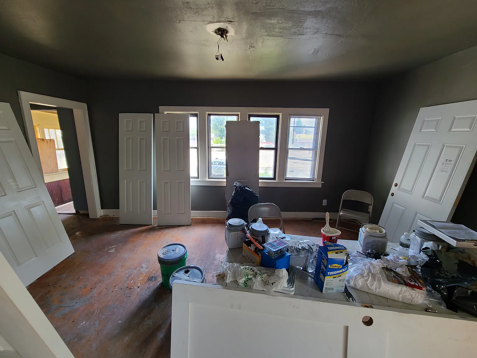 3 bed, $1,650 — Photo 2