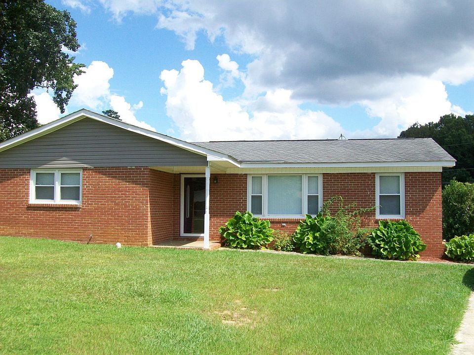 1st image of 110 Woodlock Ln