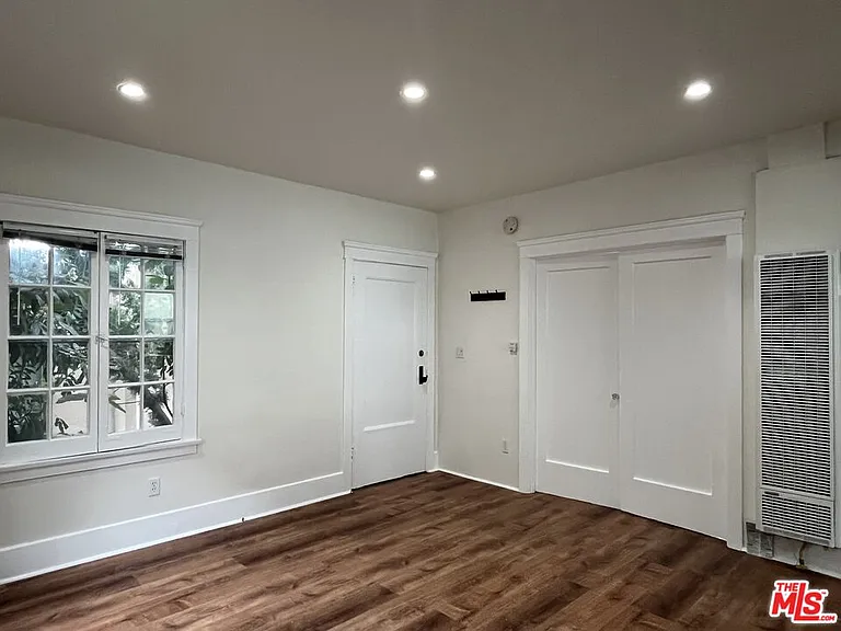 1677 Golden Gate Ave — Photo 2