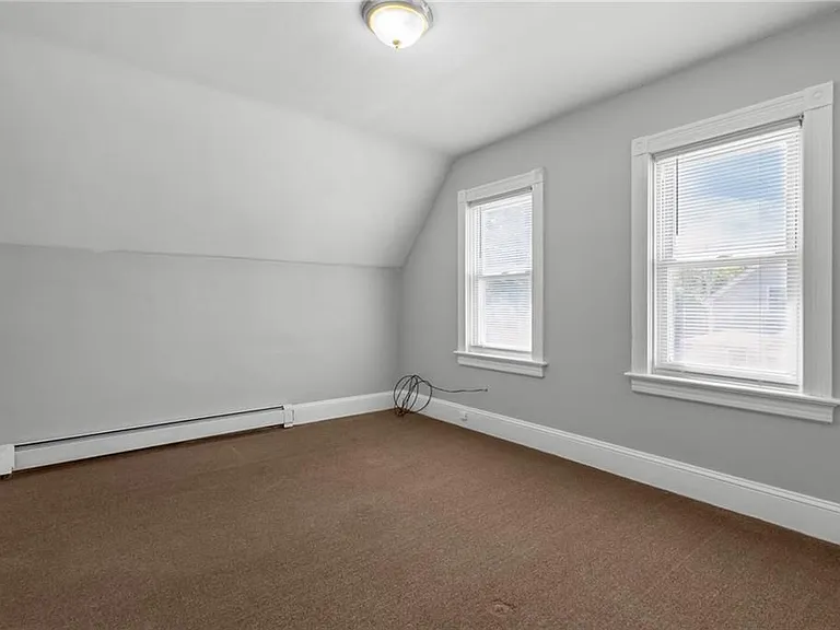 9 Gardner Ave — Photo 25