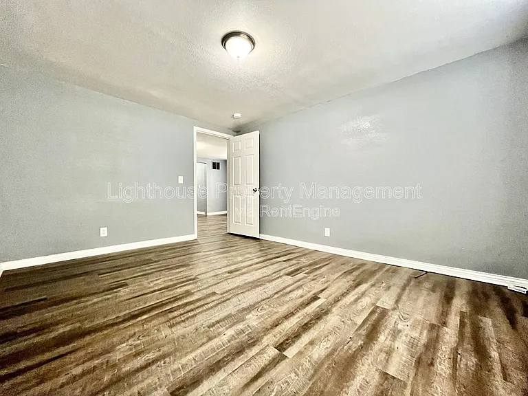 273 E Forest Ave #7 — Photo 5