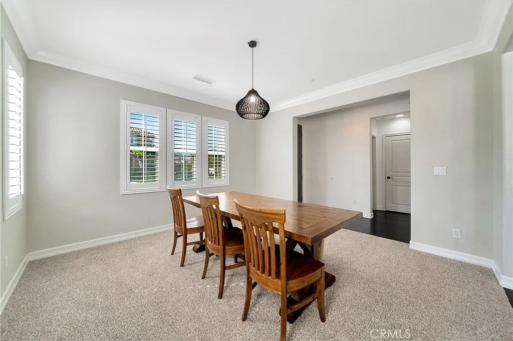 3 bed, 2.5 bath, 2567 sqft, $6,100 — Photo 4