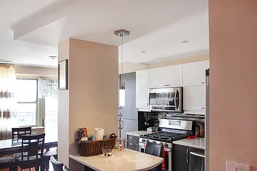 Sold by Thomas Lipovetsky, LREB