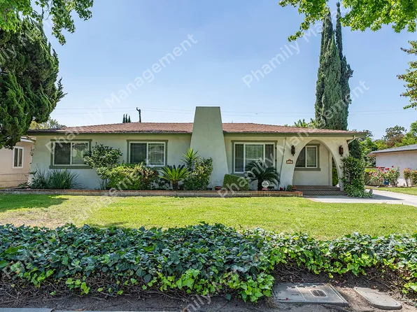 320 E Las Flores Ave, Arcadia, CA 91006