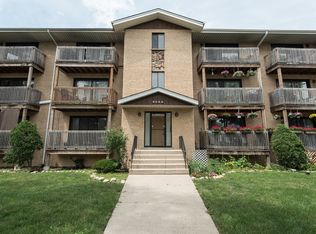 9654 Nottingham Ave APT 1C, Chicago Ridge, IL 60415