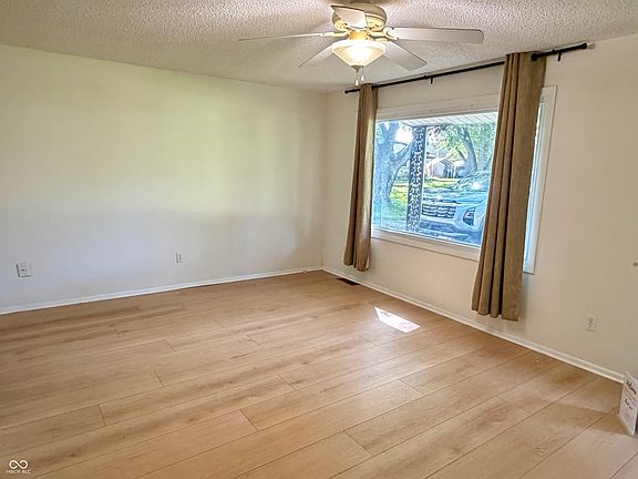 5th image of 8856 Moll Dr