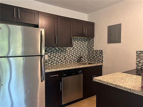2nd image of 720 NE 2nd St APT 11