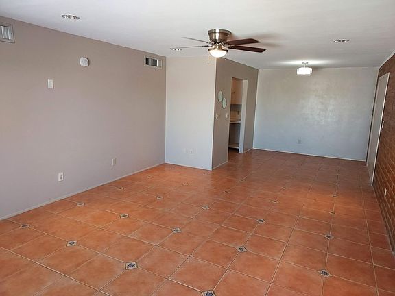 Great room (south end)