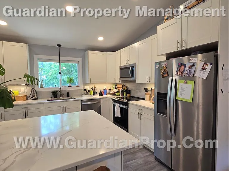1445 Cherry Pl — Photo 7