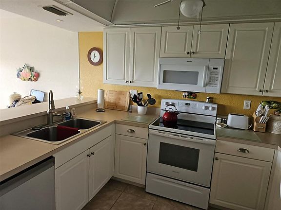 5th image of 23465 Harborview Rd APT 245