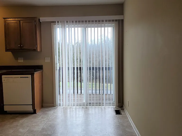 425 Hawthorne Blvd #2 — Photo 5