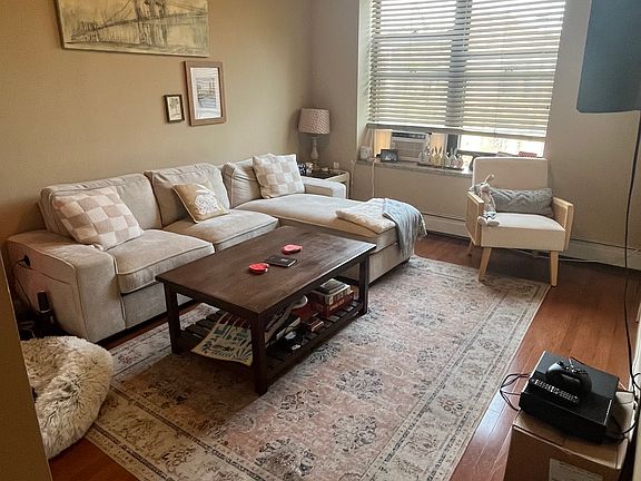 4th image of 3606 30th Ave #3