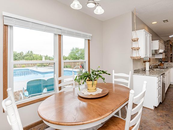 8071 S Hill Creek Rd Columbia, Mo