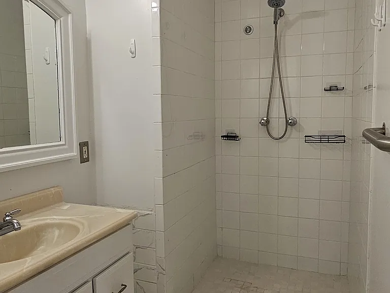 3520 Gamage Dr — Photo 11