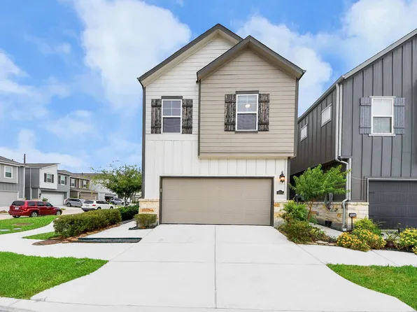 3830 Glossy Lake Dr, Houston, TX 77082