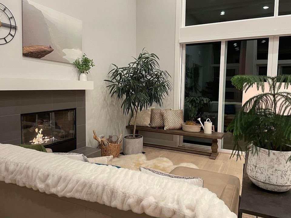 Living room with fire place