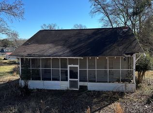 29 Pinecrest Ave, Great Falls, SC 29055