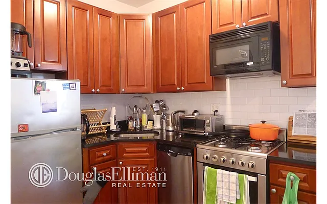 Rented by Douglas Elliman | media 7