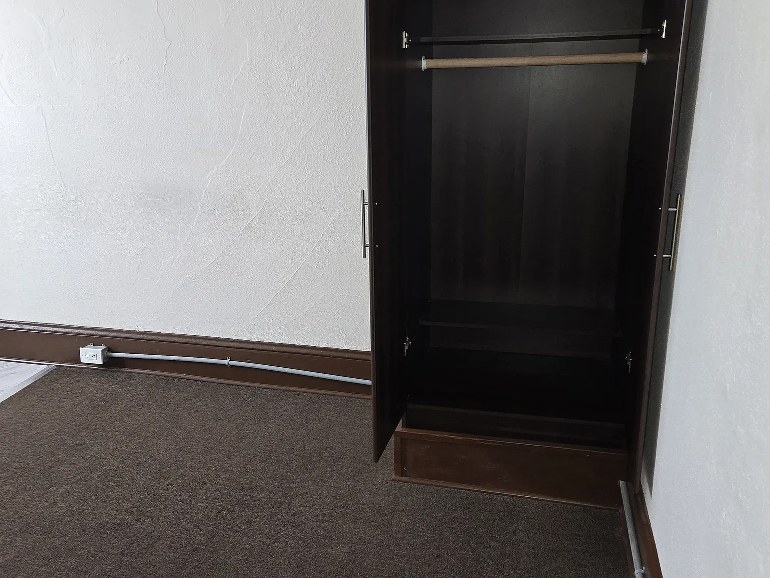 Studio, $700 — Photo 3