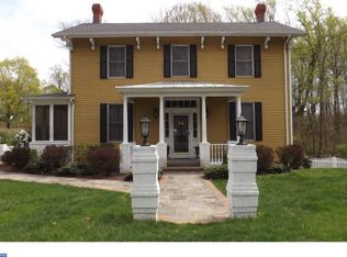 96 Park St, Bordentown, NJ 08505