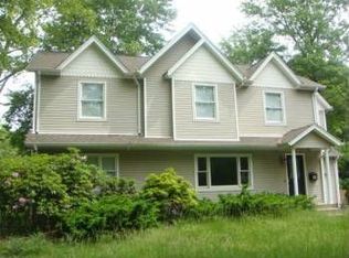 299 Oradell Ave, Paramus, NJ 07652