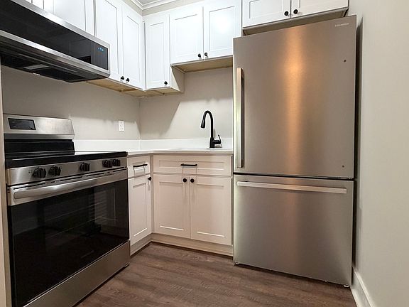 5th image of 220 Whitehall Rd #3