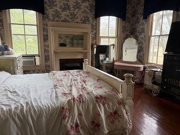 21st image of this home