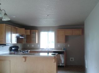 1061 Grove St, Lebanon, OR 97355