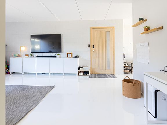 4th image of 4201 E CAMELBACK Road #91