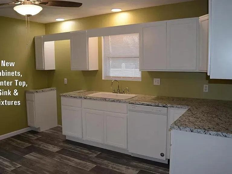 817 N Franklin St — Photo 7