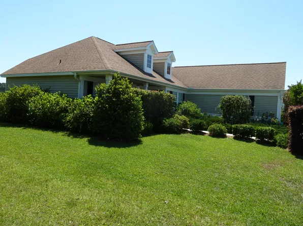 5 Oxford Dr, Hilton Head Island, SC 29928