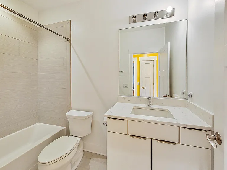 8101 Floral Ave — Photo 24