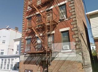 712 10th St #1F, Union City, NJ