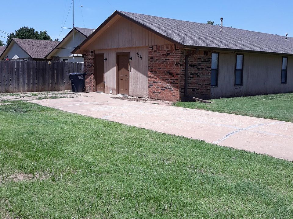 2531 E. Cedar Duplex