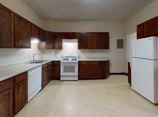 1040 Front Ave #B, Saint Paul, MN 55103