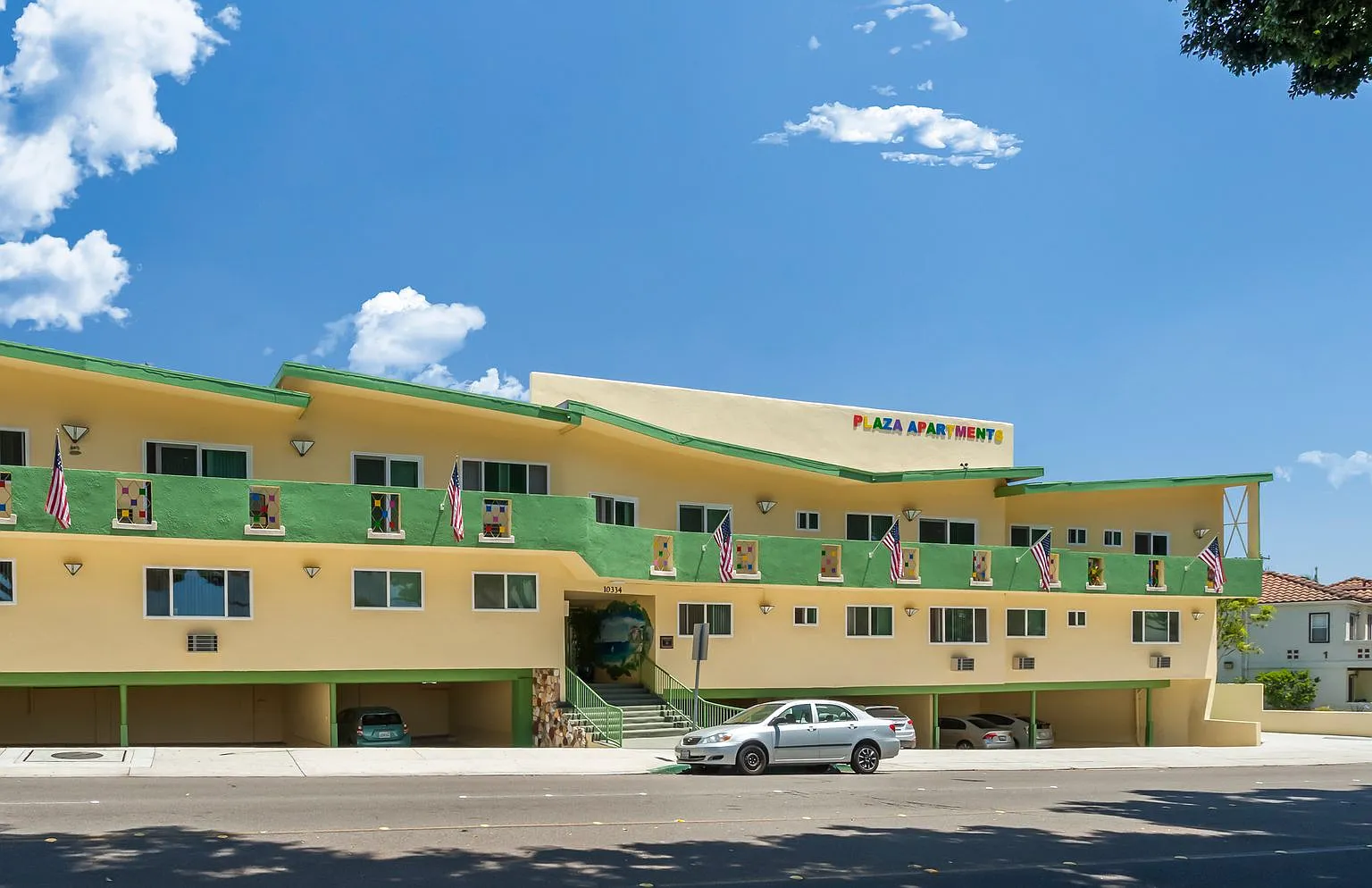 Plaza Apartments — Photo 1
