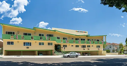 Plaza Apartments Photo 1
