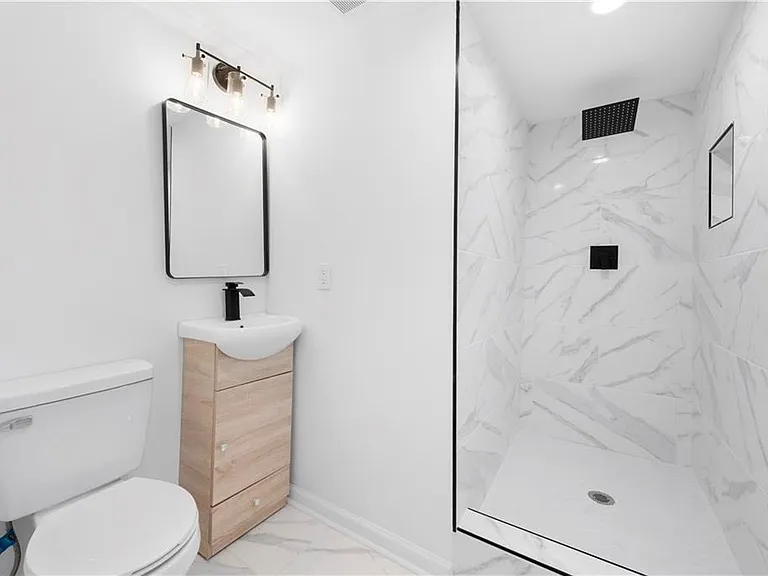 2415 Main St NW — Photo 3