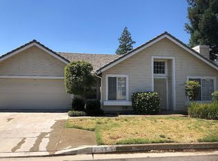 2191 E Minarets Ave, Fresno, CA