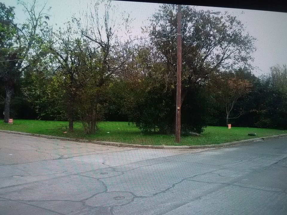 2nd image of 1625 Cumberland Ave
