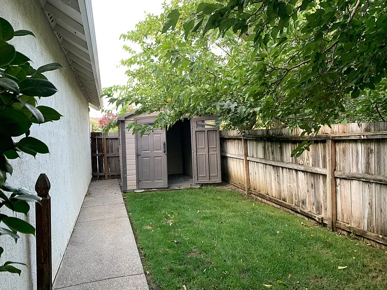 2266 Marshall Rd — Photo 14