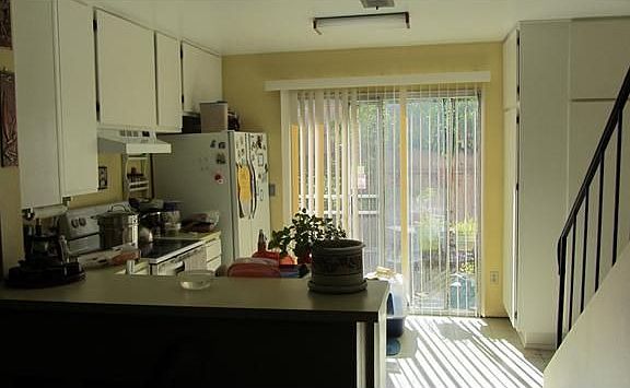 3rd image of 9924 N Magnolia Ave N