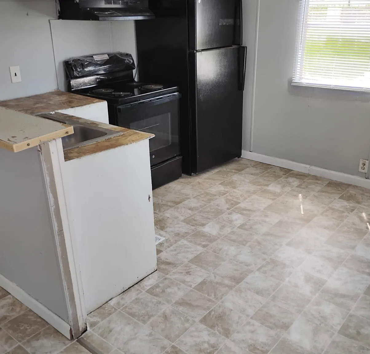 2 bed, 720 sqft, $950 — Photo 2