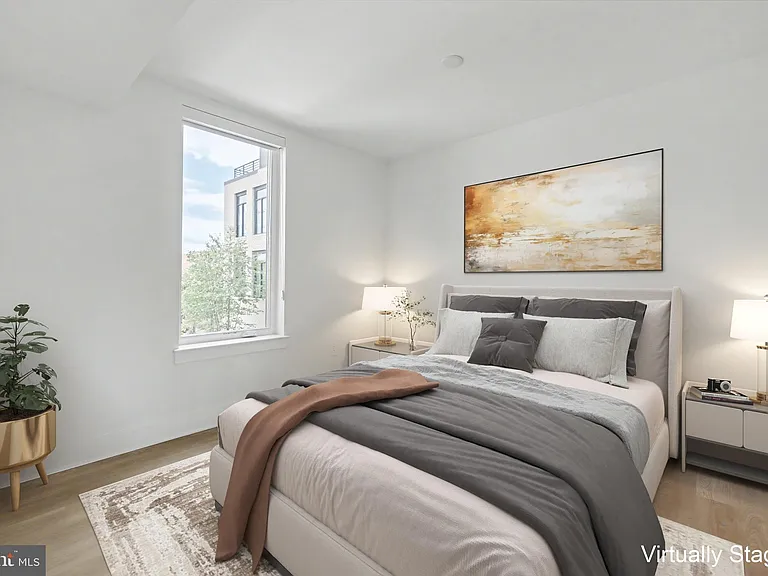 701 N Henry St #213 — Photo 34