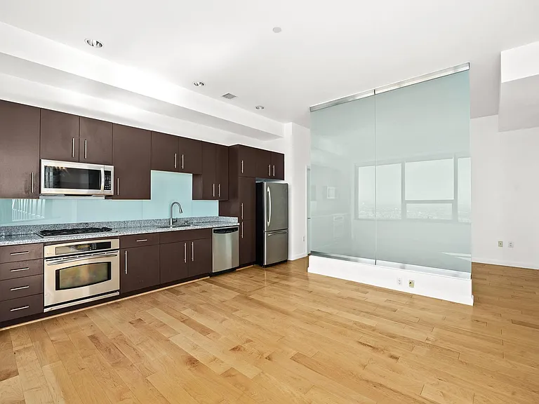 1100 Wilshire Blvd #3309 — Photo 16
