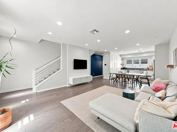 2928 Rowena Ave #3, Los Angeles, CA 90039
