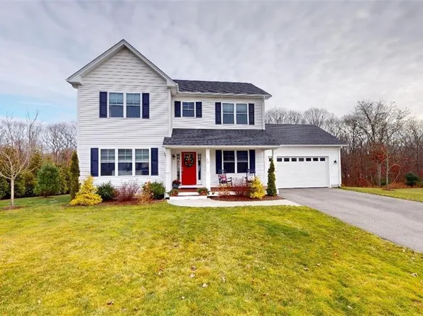 22 Ironwood Dr, Coventry, RI 02816