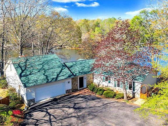 4th image of 324 Indian Pointe Dr