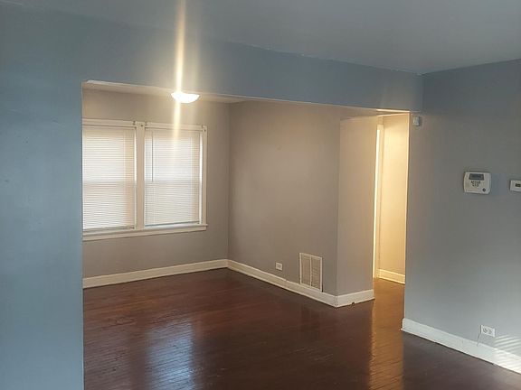 2nd image of 9053 S Laflin St APT 1E